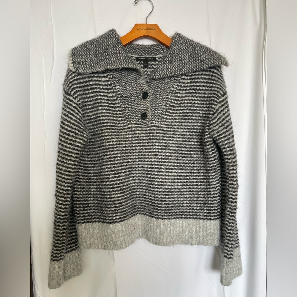 Banana Republic Striped Knit Sweater - Size Small